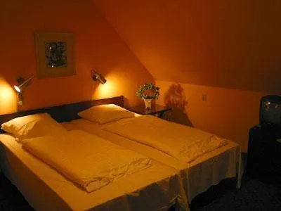 Hundested Kro Hotel Хуннестед