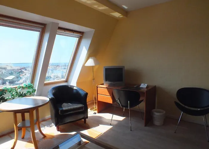 Hundested Kro Hotel 3* Хуннестед